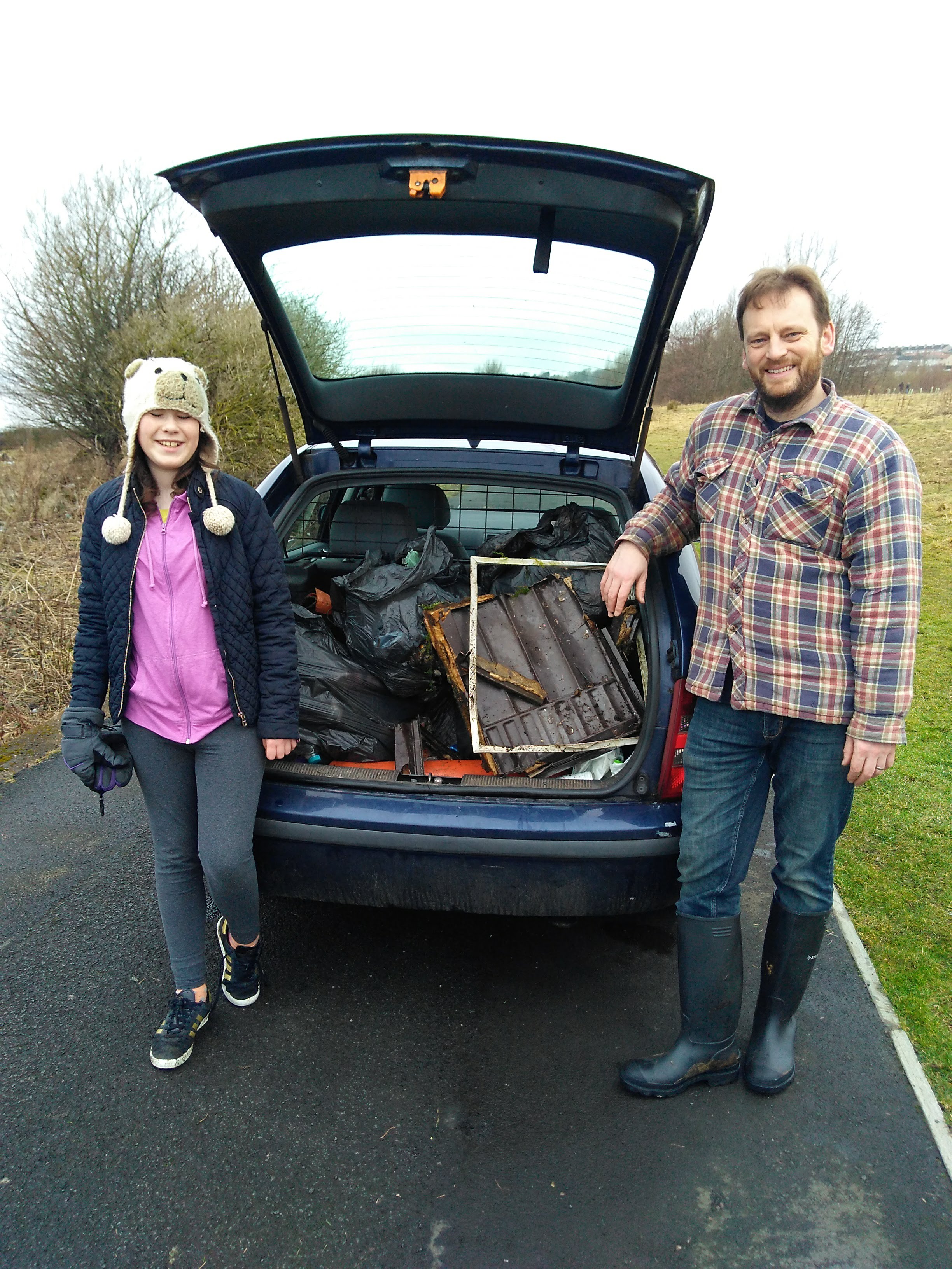 FodF early pick - my family loading car for the tip-trip
